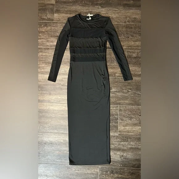 Ser.o.ya Ruby Dress. Color: black. (Size: XS) - Picture 4 of 7